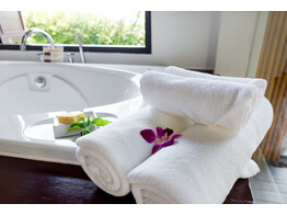 Serviette hotel 070 x 140 White 400 g